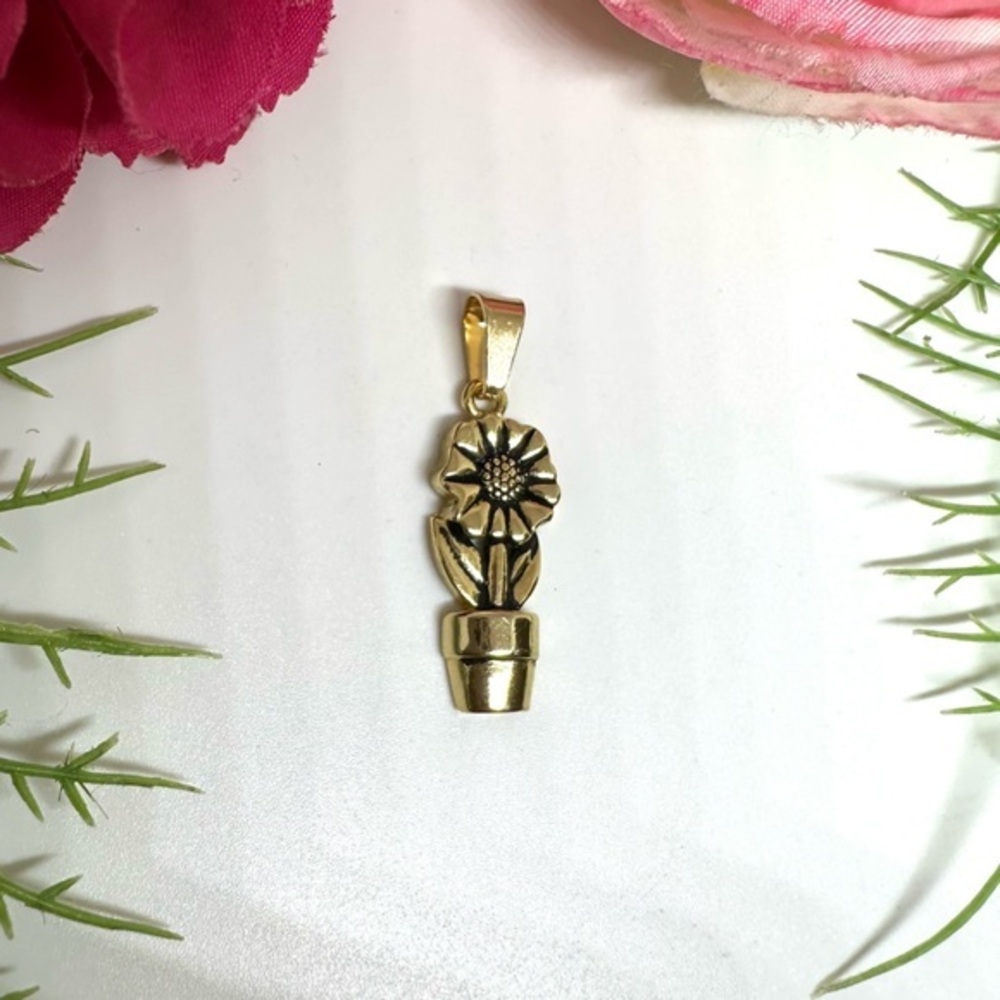 NEW⚜️Gold Flower Pot Charm Pendant